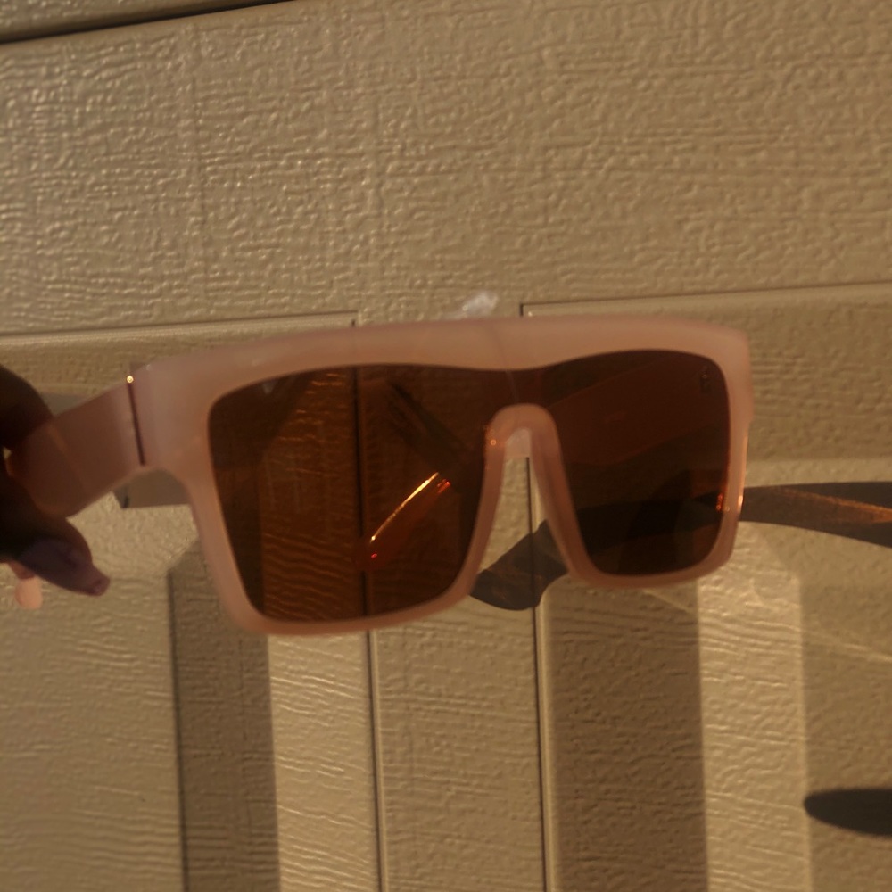 🌺Pink shades/ NWT Sunglasses🌺
